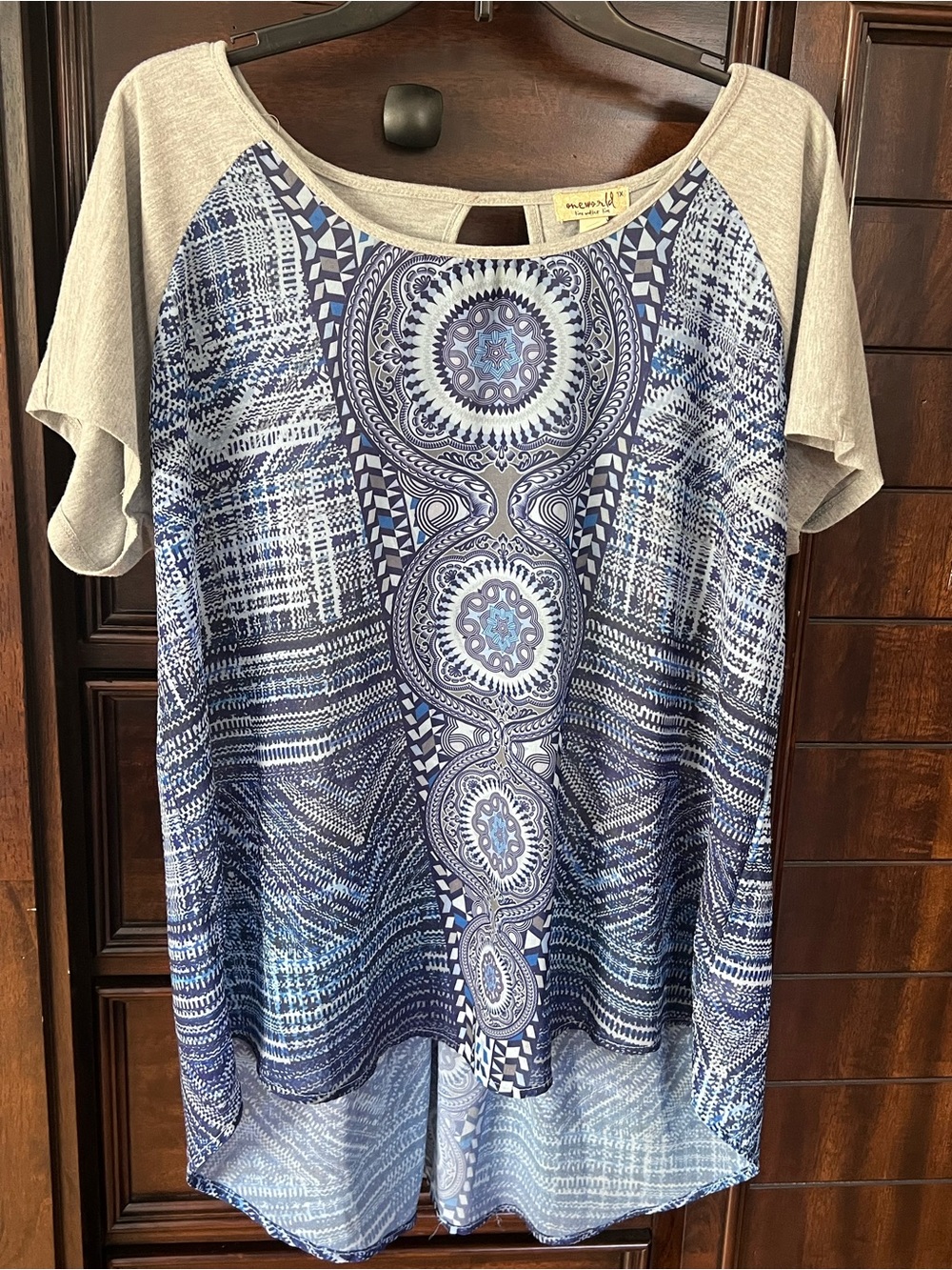 Ladies size XL- boho-style medallion and geometric print tunic- hi low